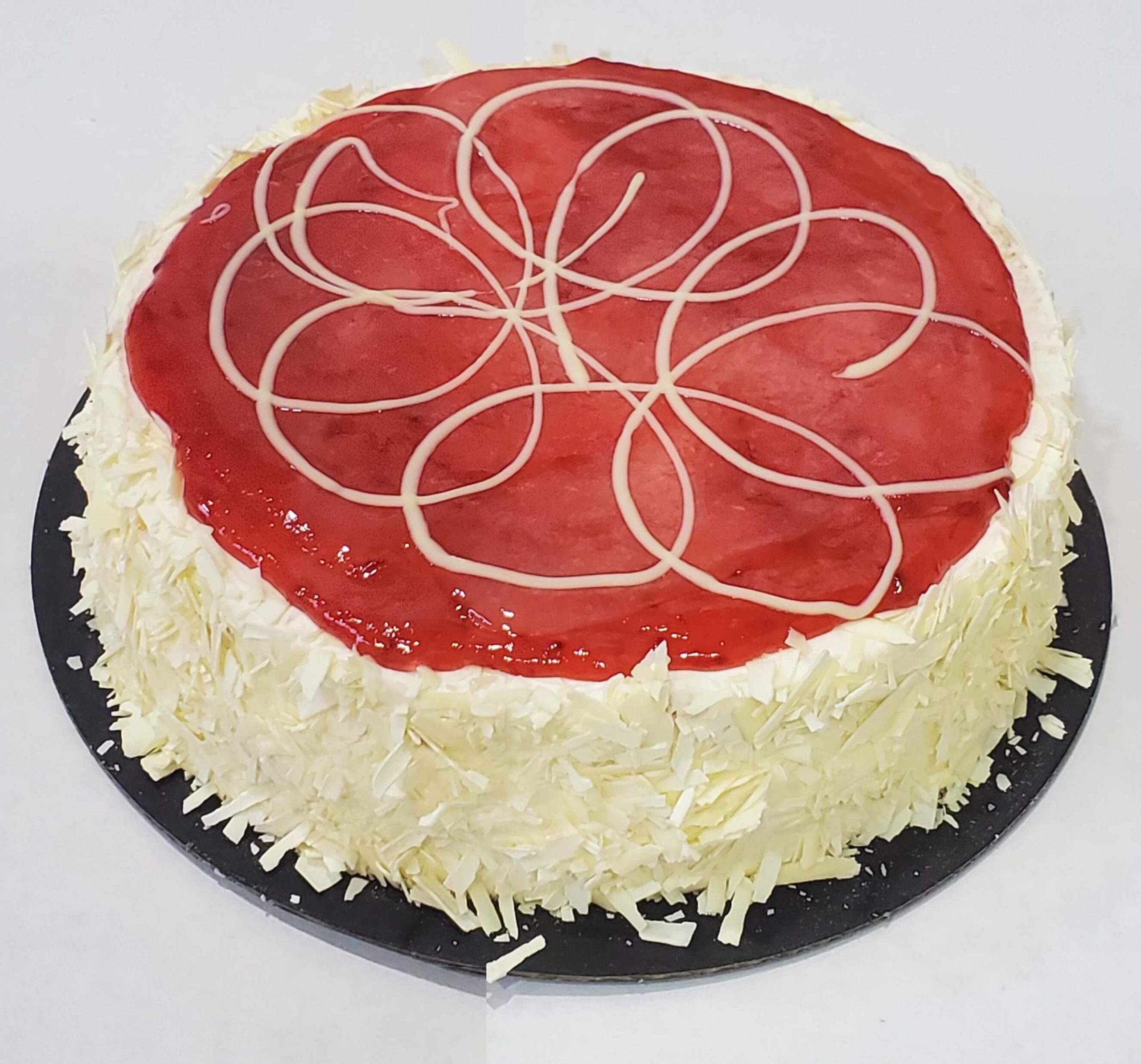 Strawberries and Cream Cake, 850g